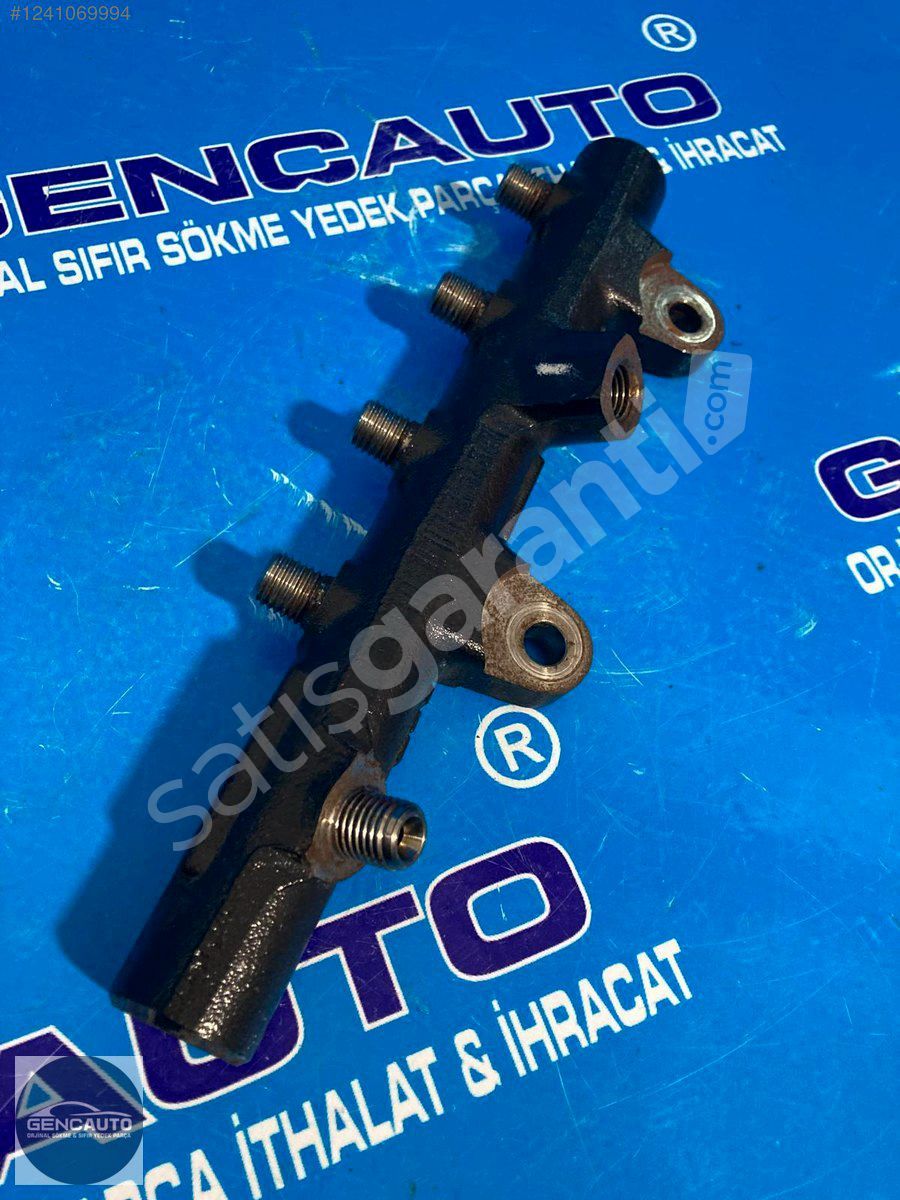 MERCEDES W117 CLA ENJEKTÖR KÜTÜĞÜ SÖKME ORJ 175213876 R