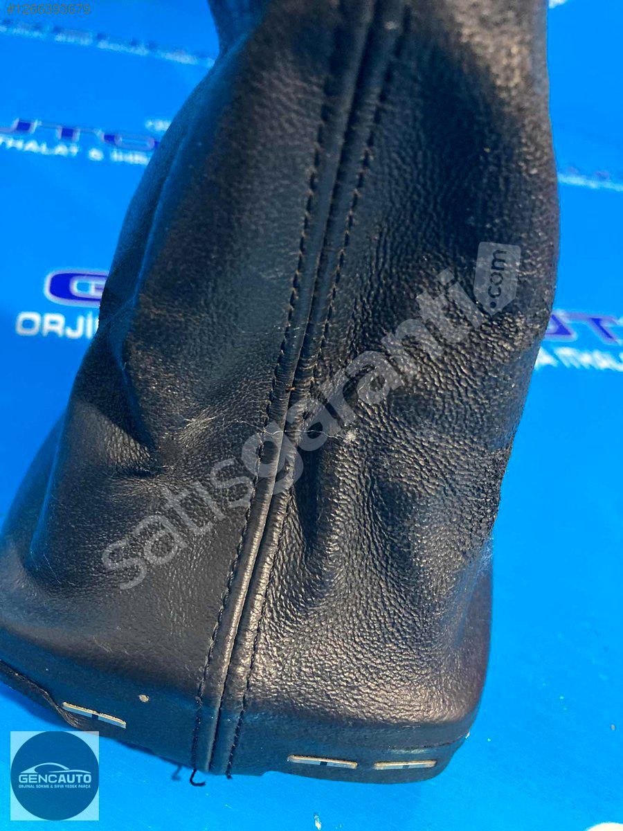 AUDİ VİTES TOPUZU MANUEL SÖKME ORJ OEM 8P0