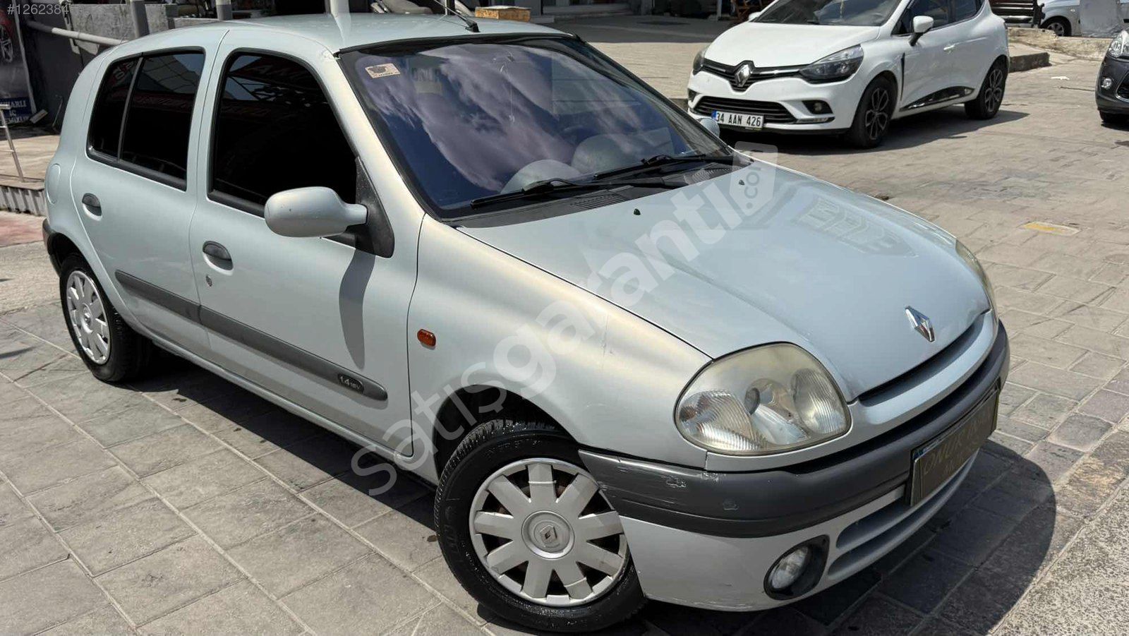 ONUR İNAN OTOMOTİVDEN TAM OTOMATİK CLİO 1.4 MASRAFSIZ DÜŞÜK KM