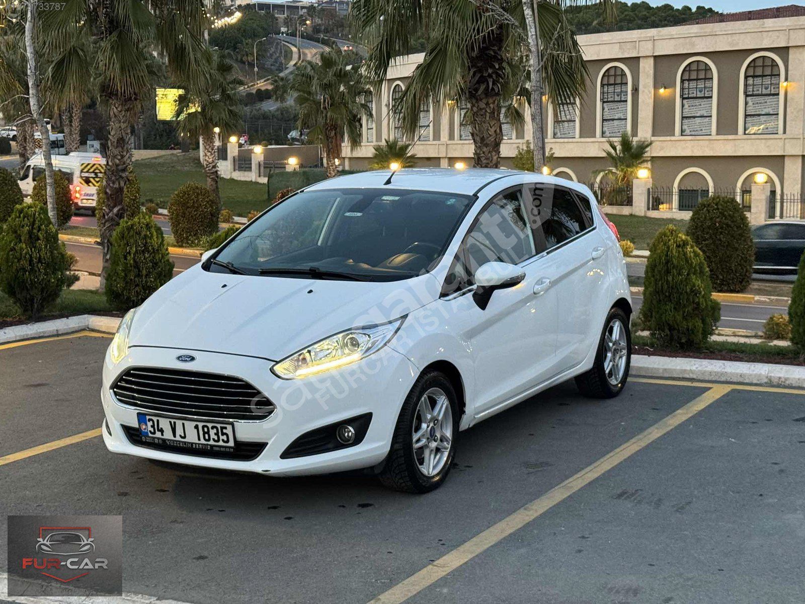 FURCAR'DAN DÜŞÜK KMLİ BAKIMLI EMSALSİZ FORD FİESTA