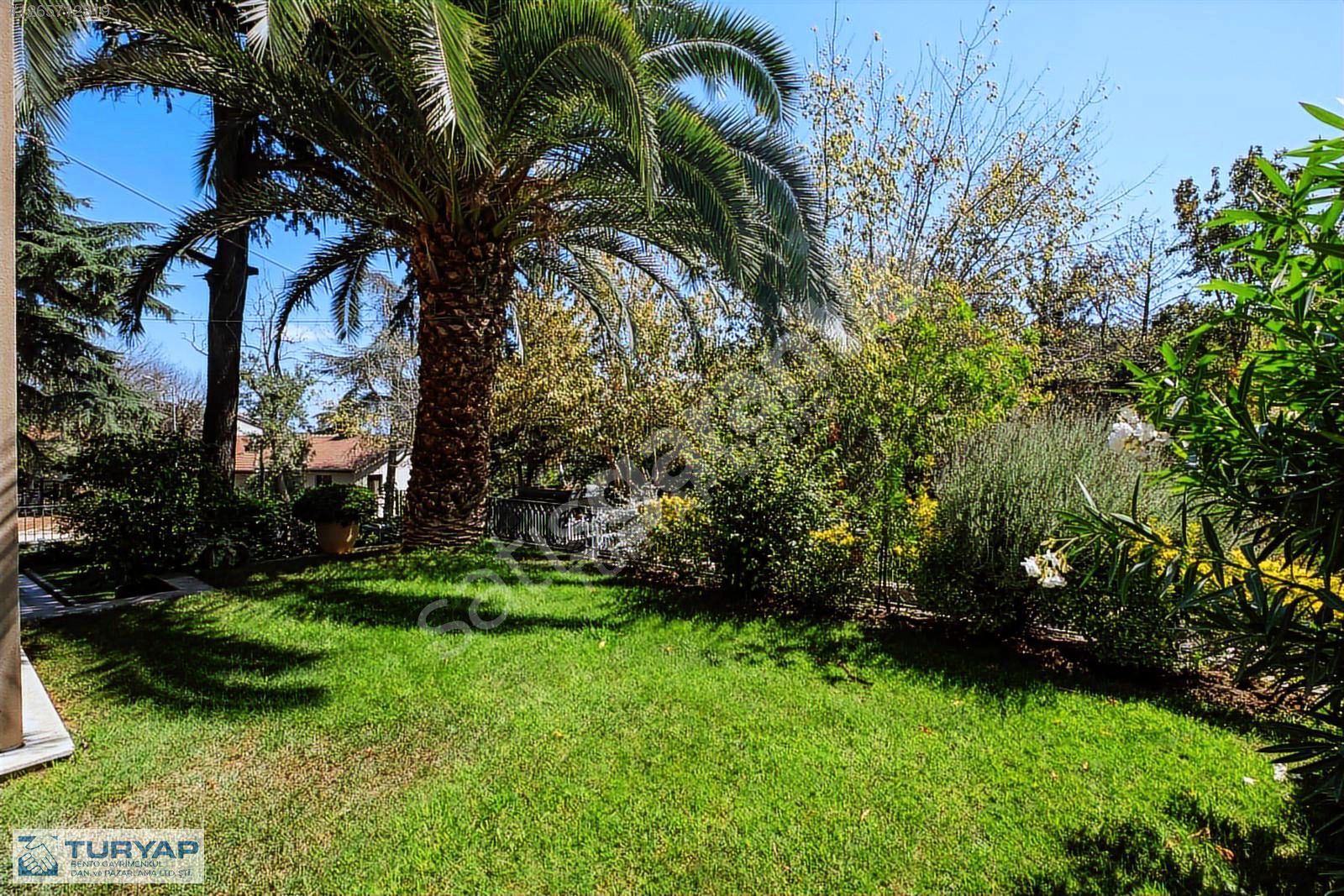 BEŞİKTAŞ LEVENT'TE TAM MÜSTAKİL SATILIK LÜKS VE BÜYÜK VİLLA