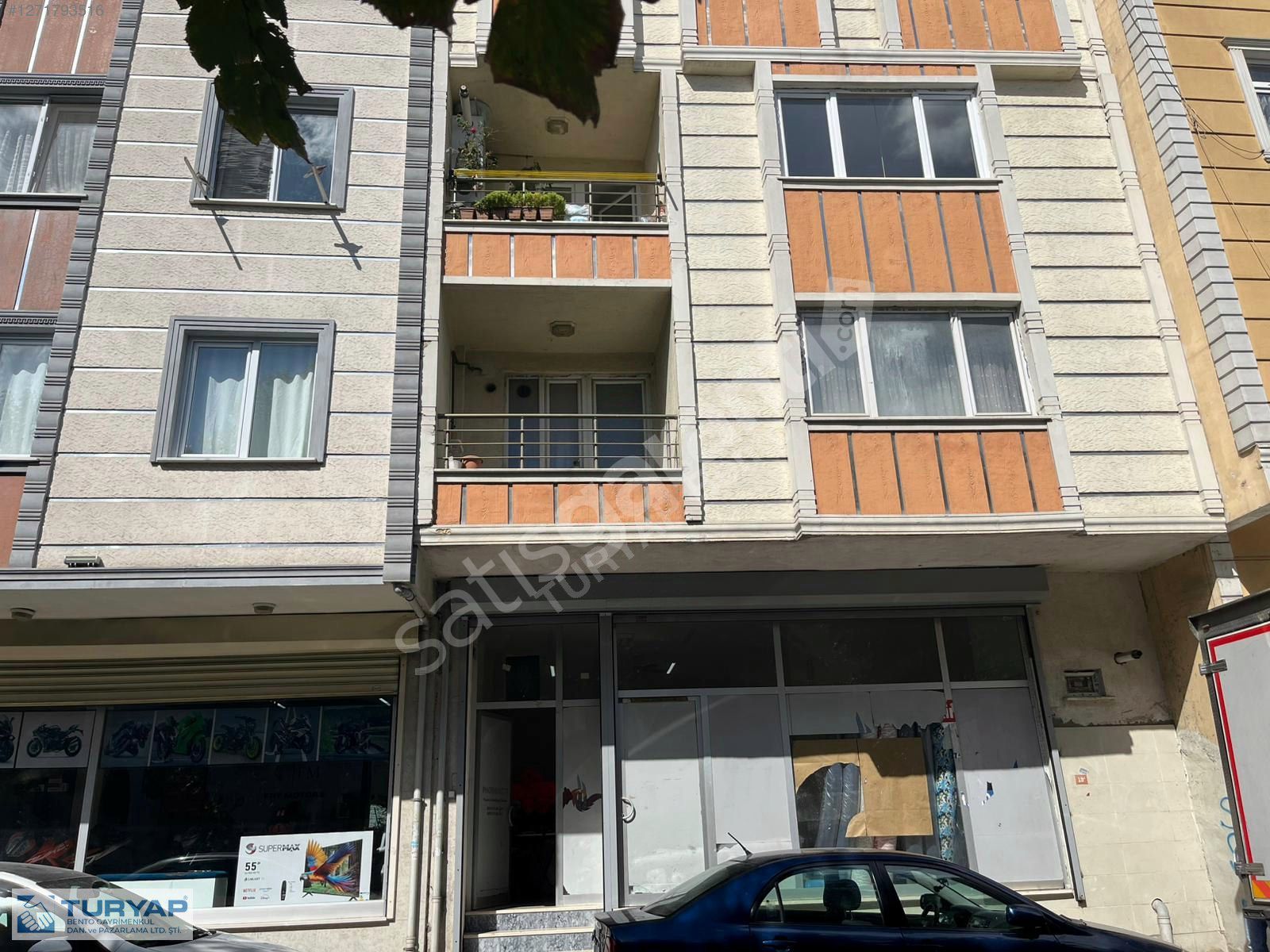 Bağcılar Güneşli mah. Bodrumda deposu olan 120 m2 satılık dükkan