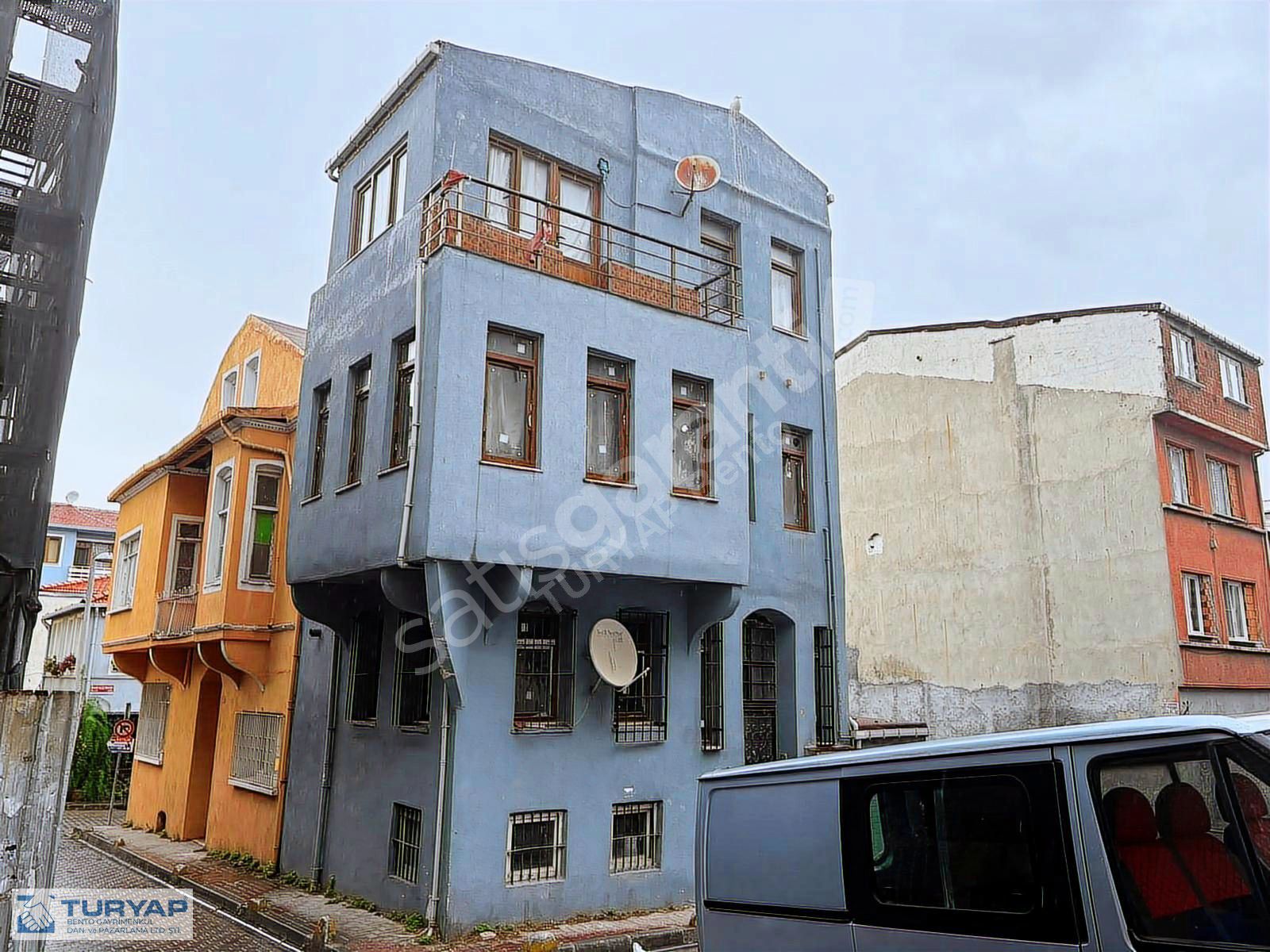 FATİH BALAT TARİHİ ESER SATILIK BİNA