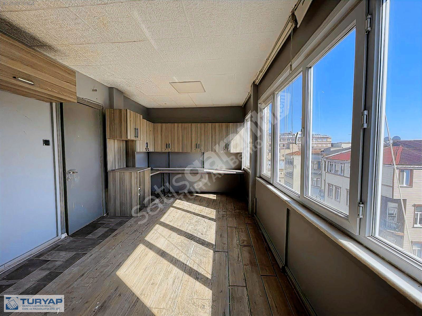 Osmanbey Metroya 50 m Yüksek Tabela Değerli Eşyalı Ofis