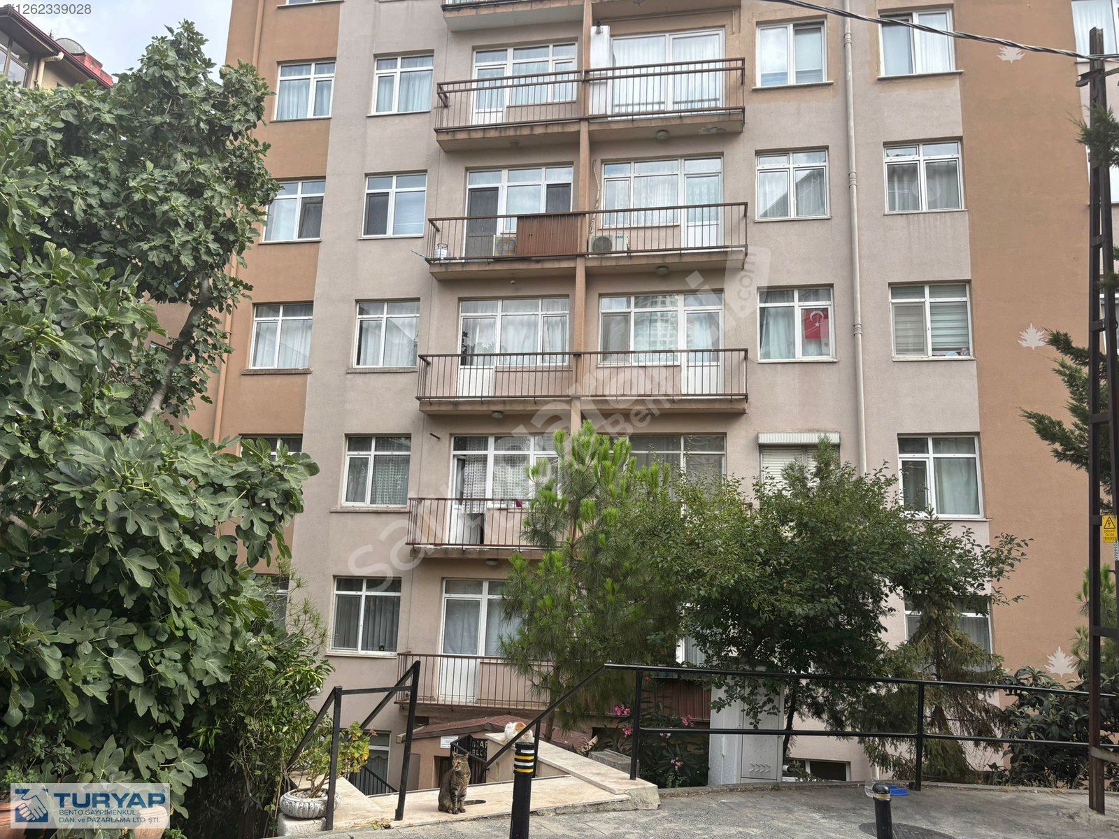 ŞİŞLİ MEŞRUTİYET MAHALLESİNDE OTOPARKLI 4+1 BOŞ DAİRE