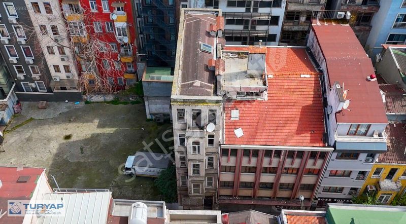 TAKSİM FERİDİYE CADDESİNDE YATIRIM FIRSATI!