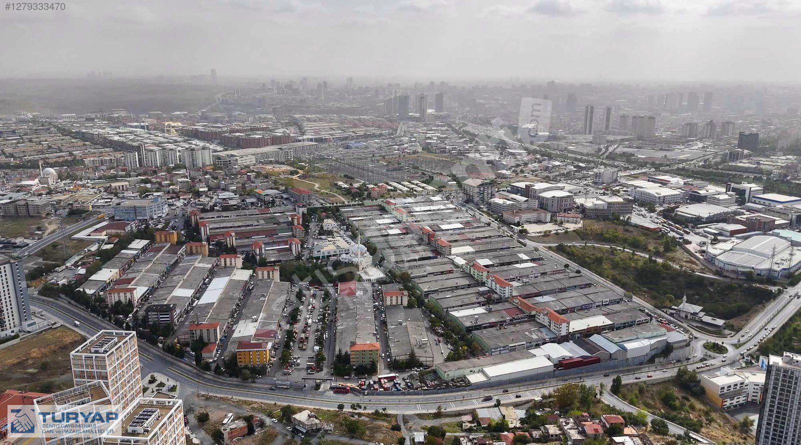 İkitelli Keresteciler Sanayi Sitesi Satılık Çift Dükkan 624 m2