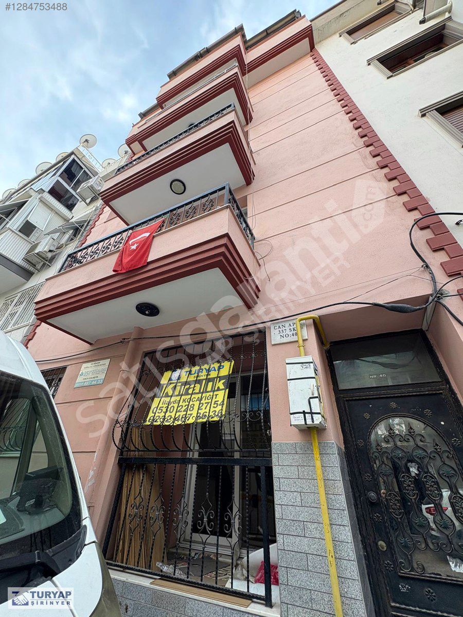 Buca Şirinyer Yiğitler Mah. 3+1 100m2 Bahçeli Bakımlı Daire