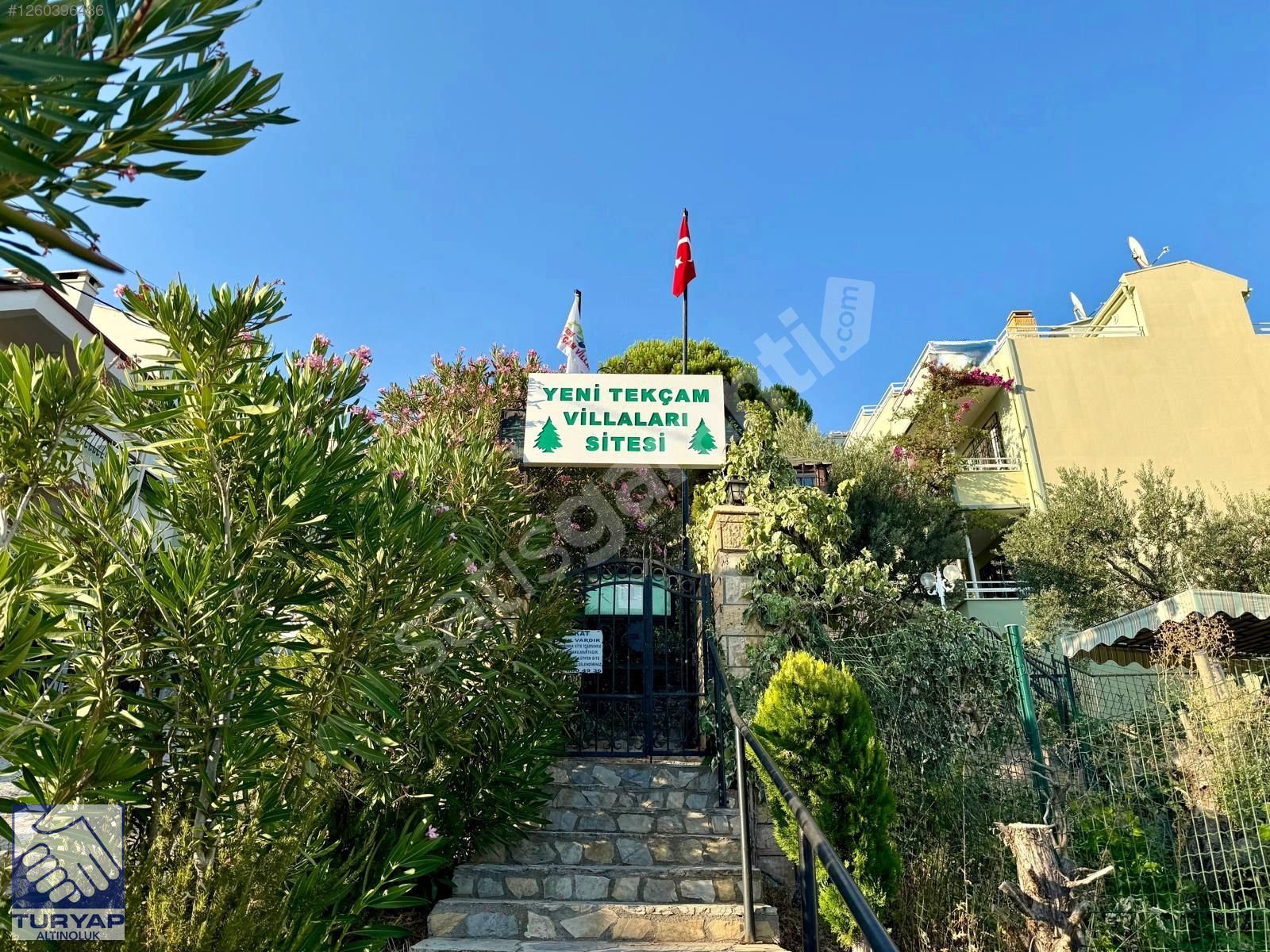 ALTINOLUKTA SİTE İÇERİSİNDE SATILIK 2+1 VİLLA