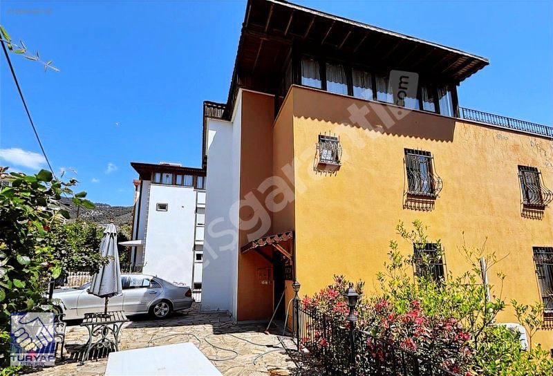 TURYAP ALTINOLUK'TAN SATILIK DENİZ MANZARALI 4+1 VİLLA