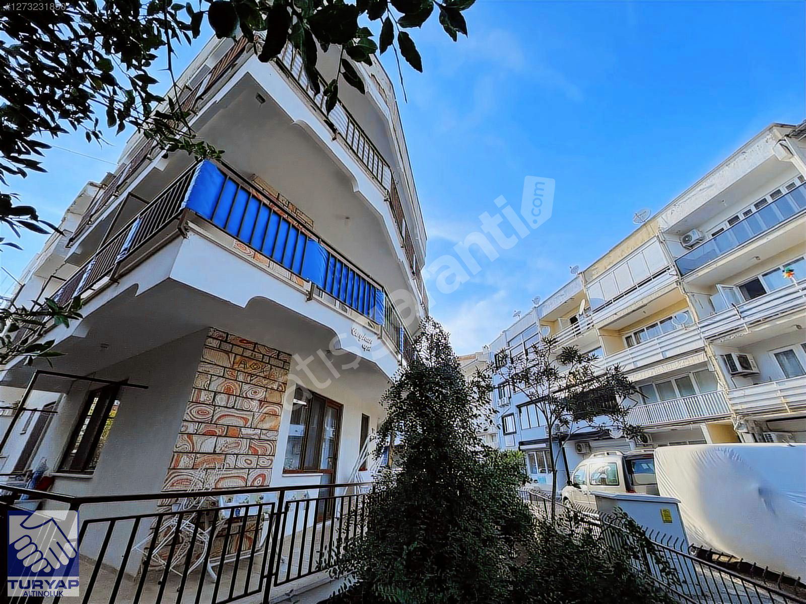 ALTINOLUK ÇARŞI İÇİNDE DENİZE YÜRÜME MESAFESİNDE KİRALIK DAİRE