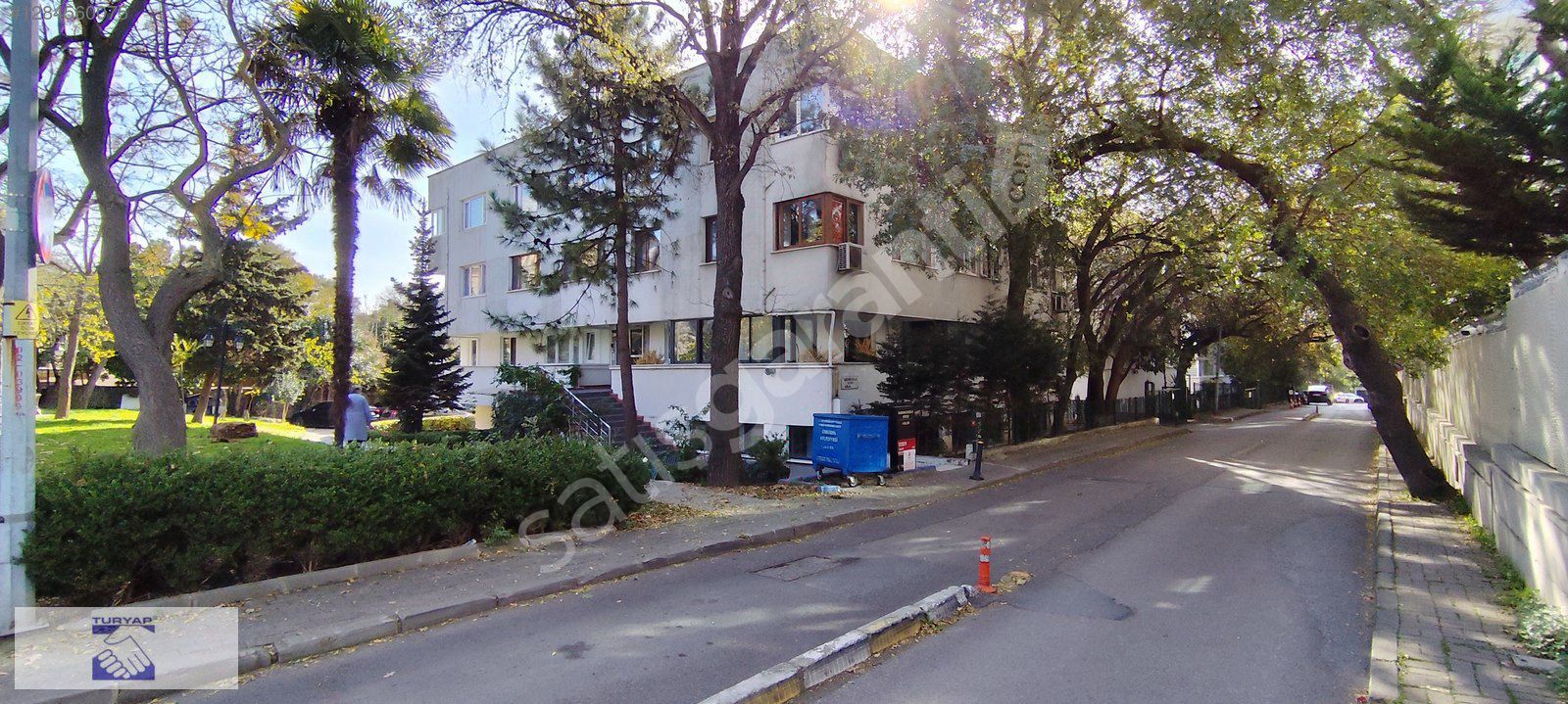 ALTUNİZADE ÇOK MERKEZİ KONUMDA MASRAFSIZ ŞIK AÇIK OFİS