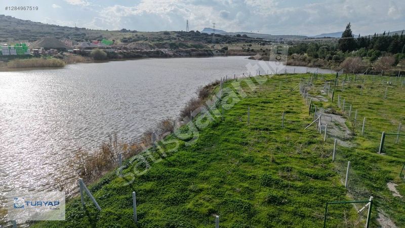 GÖLE SIFIR KONUMDA ELEKTRİK VE SUYU HAZIR TARLA