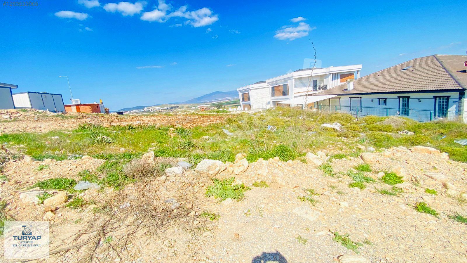 İzmir Menemen Villakent'te 2570 m2 Kat Karşılığı Arsa