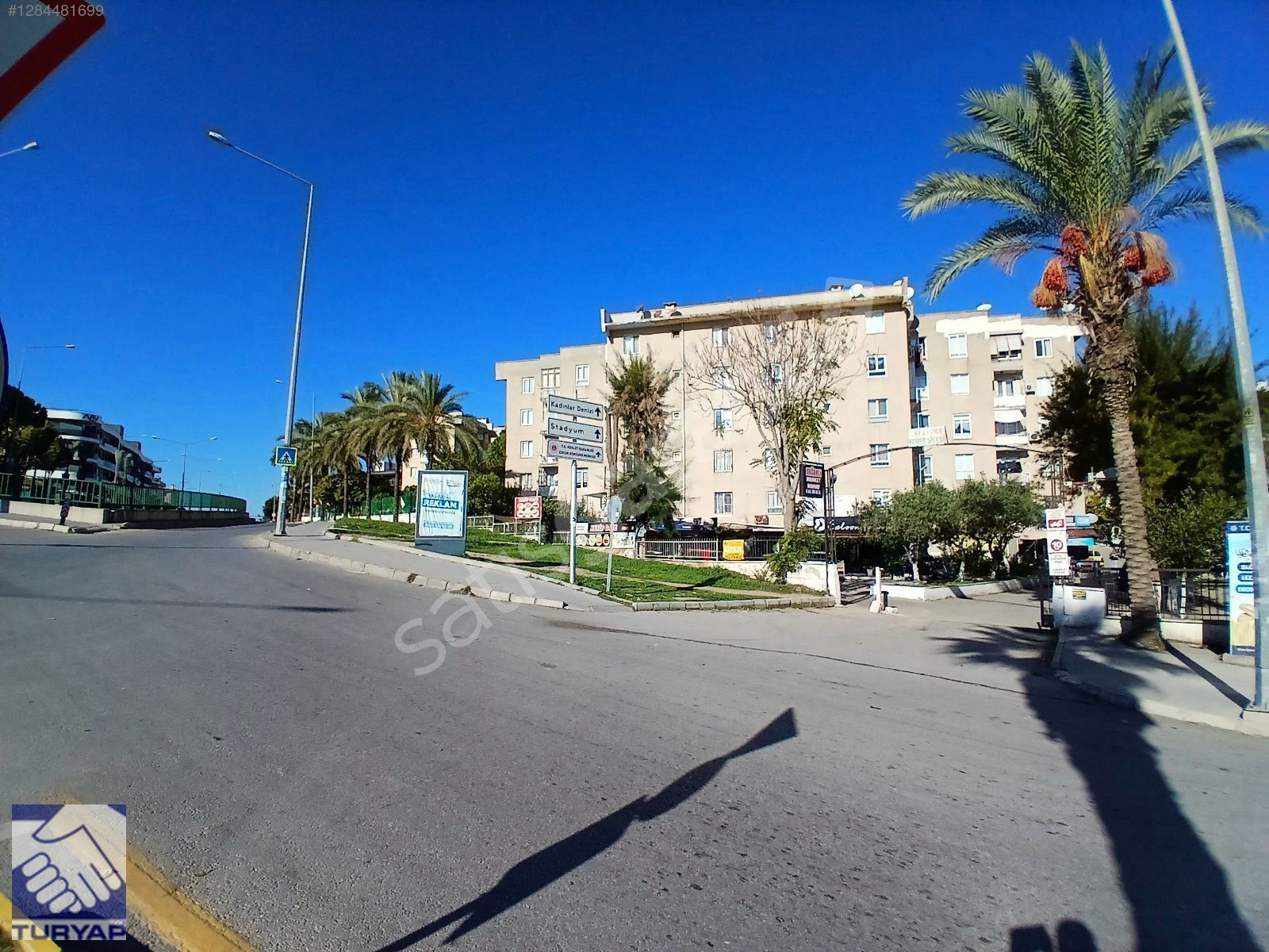 KUSADASI SEHİR MERKEZİNDE SATILIK 2+1 BAHÇE KATI