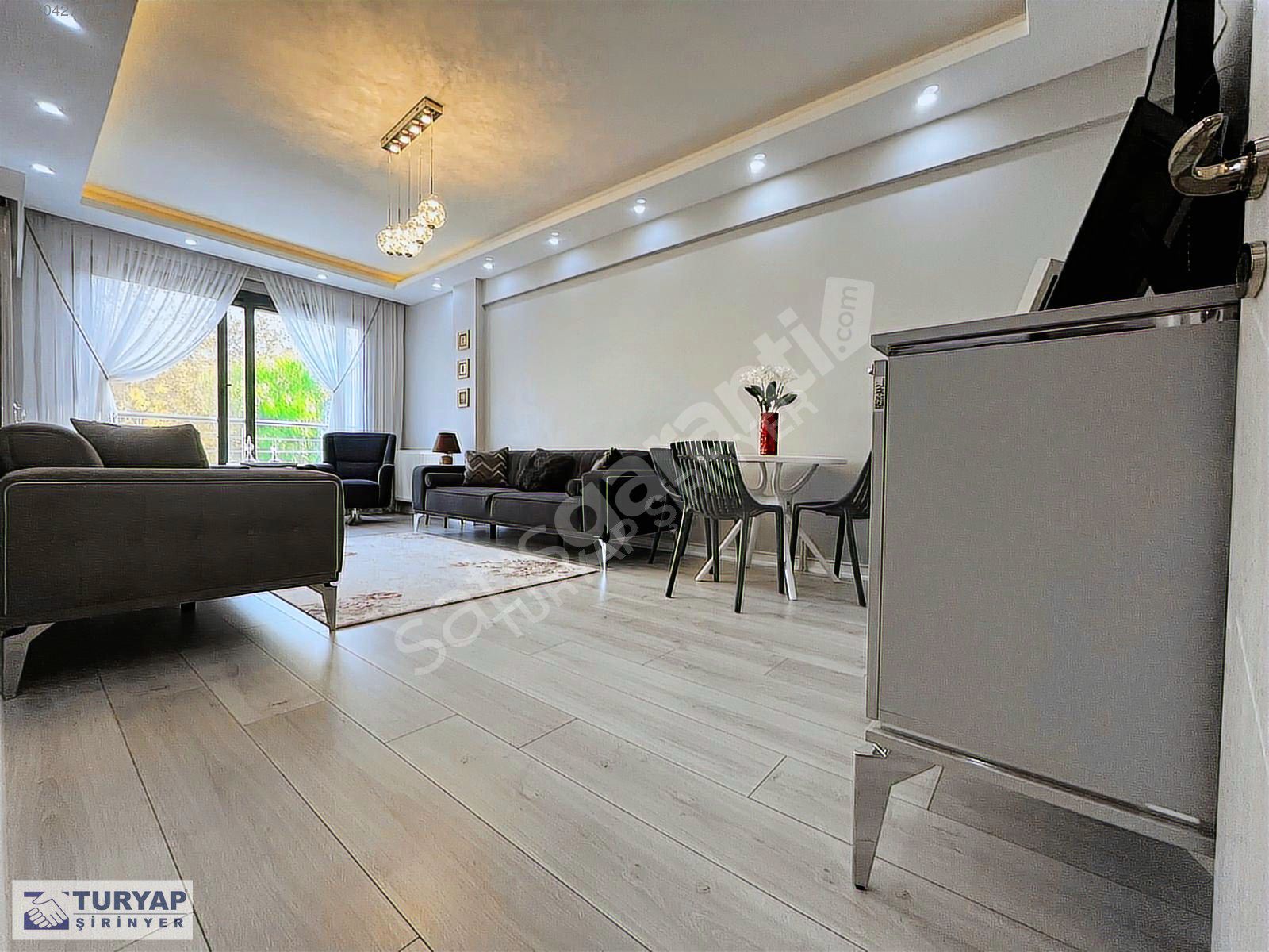 Şirinyer Efeler Mh. 3+1 Doğalgazlı Lüks Satılık Arakat Daire