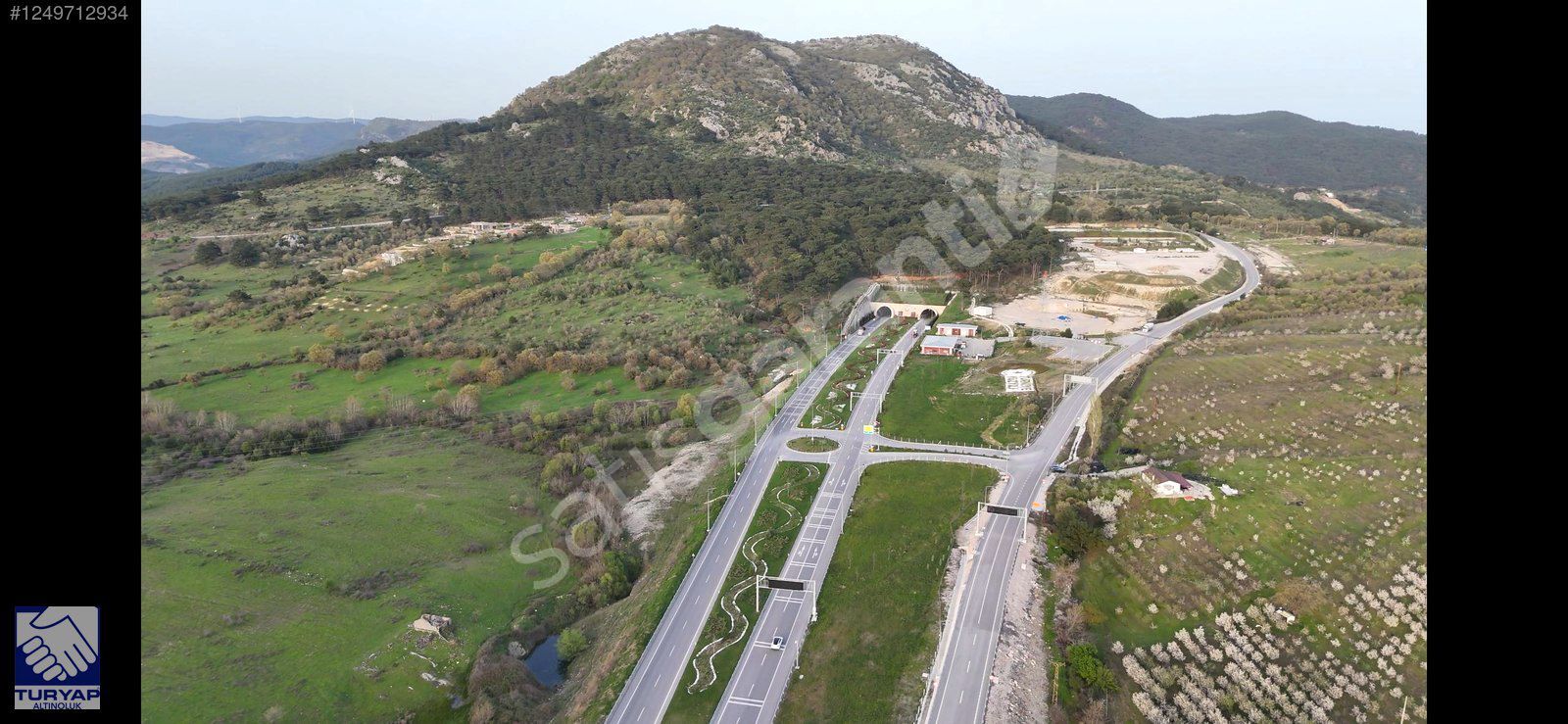 ASOS TROYA TÜNEL ÇIKIŞINDA 4.520 M2 SATILIK FIRSAT TARLA