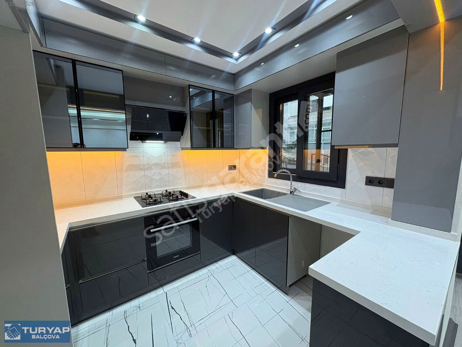 Balçova Teleferik 'de Bahçe Kullanımlı 3+1 Masrafsız Daire