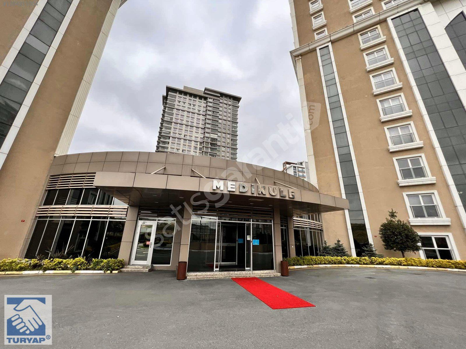 TURYAP'DAN MEDİKULE'DE GİYİNME ODALI KİRALIK 1+1 DAİRE