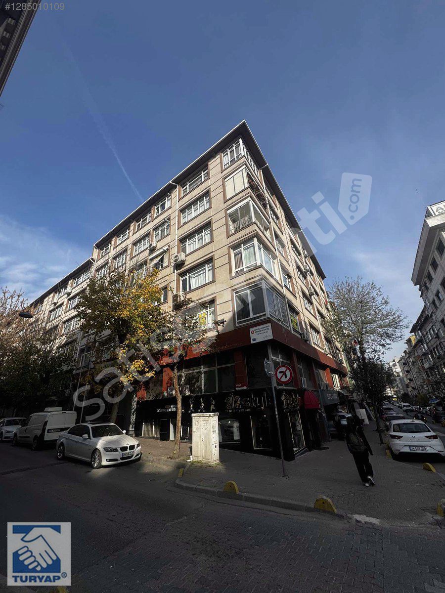 FATİH FINDIKZADE'DE CADDE ÜZERİ SATILIK 3+1 DAİRE