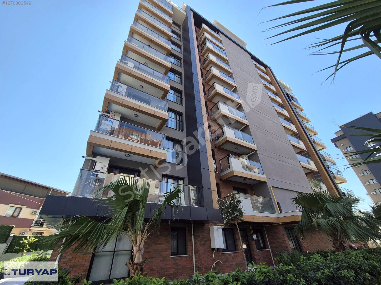 KURUÇEŞME MAH. HAVUZLU SİTE İÇİNDE FULL EŞYALI 1+1 SATILIK DAİRE