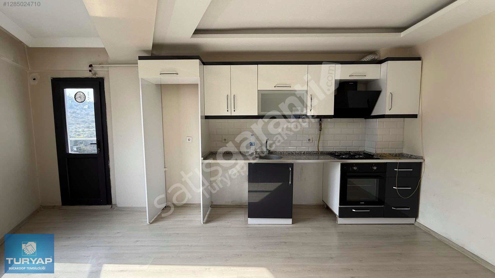 TURYAP TAN KURUÇEŞME DE 1+1 EŞYASIZ KİRALIK DAİRE