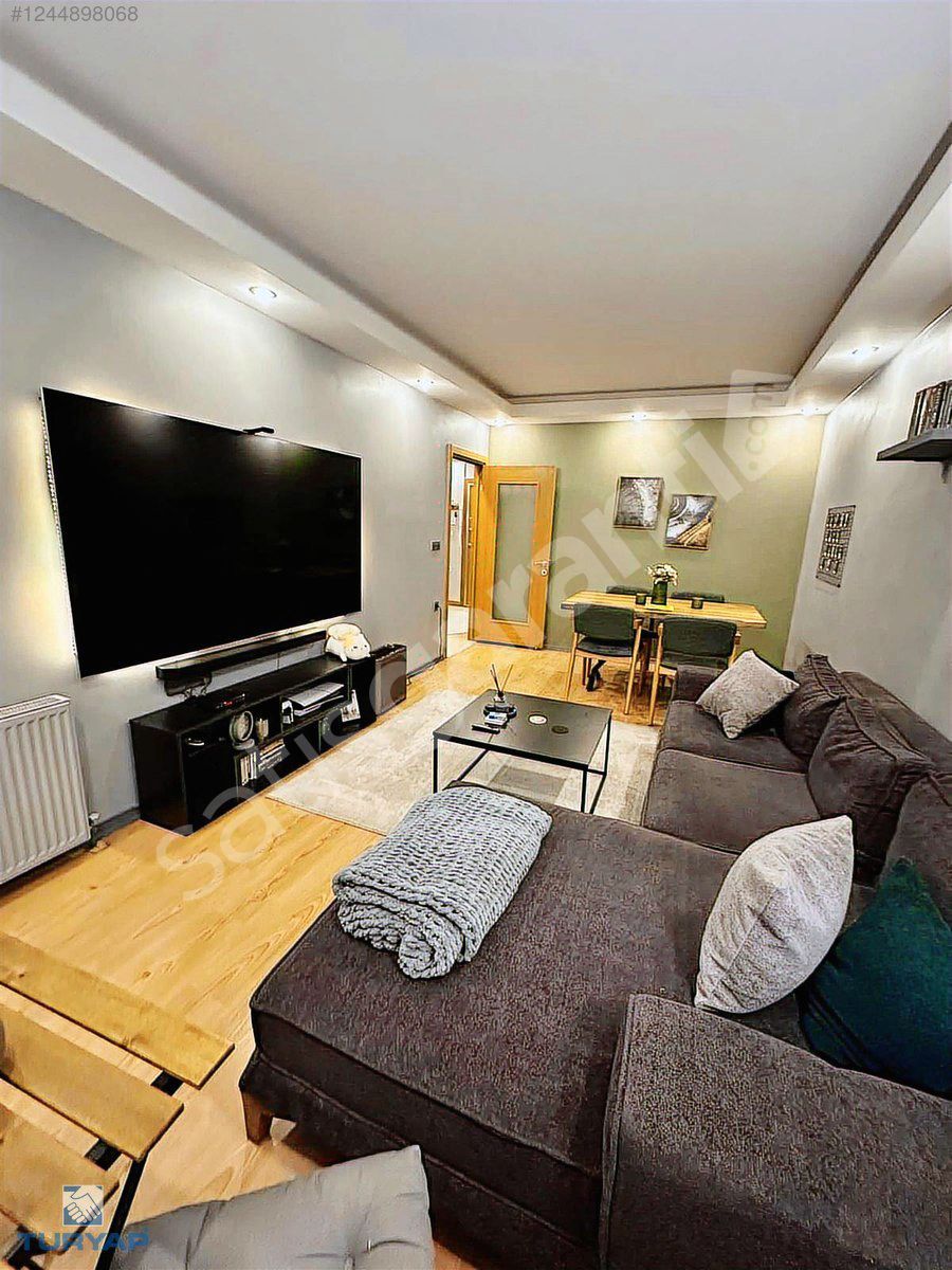 Beylikdüzü Adnan Kahveci Site içinde Satılık 2+1 Daire