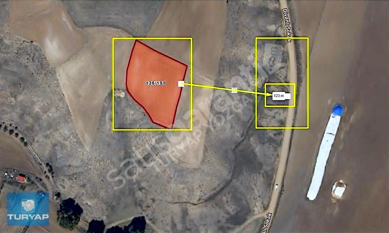TURYAP EMLAK'TAN YOZGAT DİVANLI MAH.'DE 4.426 m² SATILIK TARLA