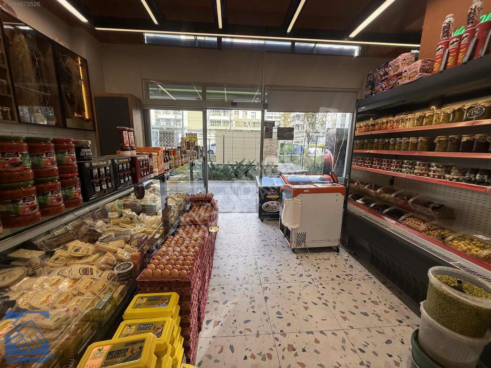 BİZİM MAHALLE 1.KISIM KOMPLE DOLU CADDE ÜSTÜ ACİL DEVREN SATILIK