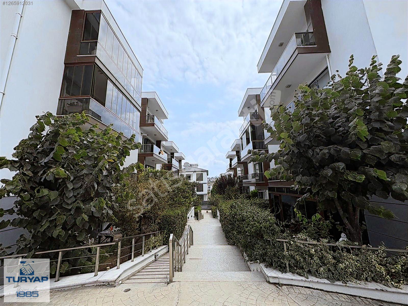 Bilgiç Modern Sitesinde Sıfır Yapılı 4+1 Geniş Bahçe Dubleks