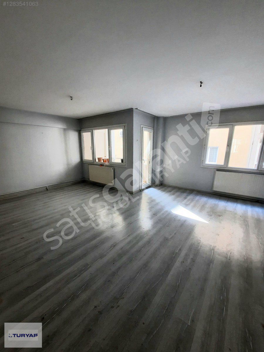 İZMİR KONAK ATİLLA MAH.DE GENİŞ FERAH ASANSÖRLÜ 3+1SATILIK DAİRE