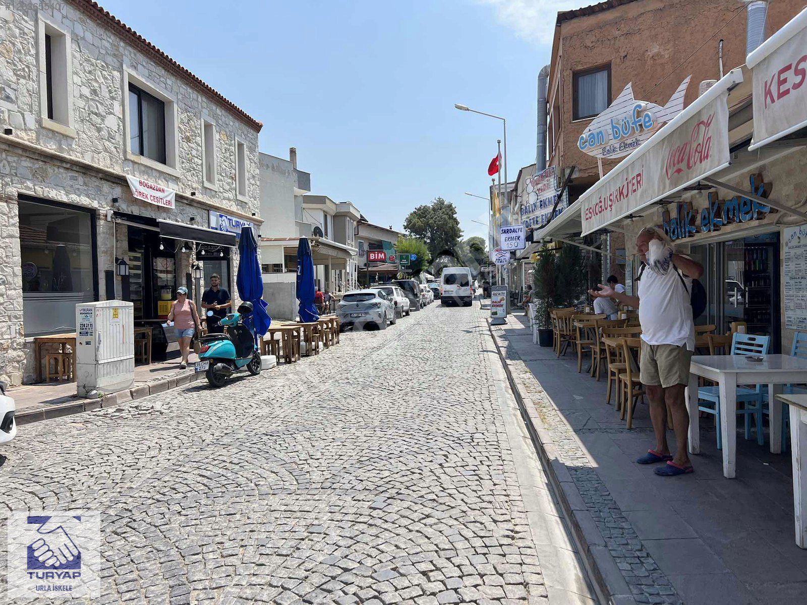 Urla İskele Çarşıda Devren Kiralık Ofis