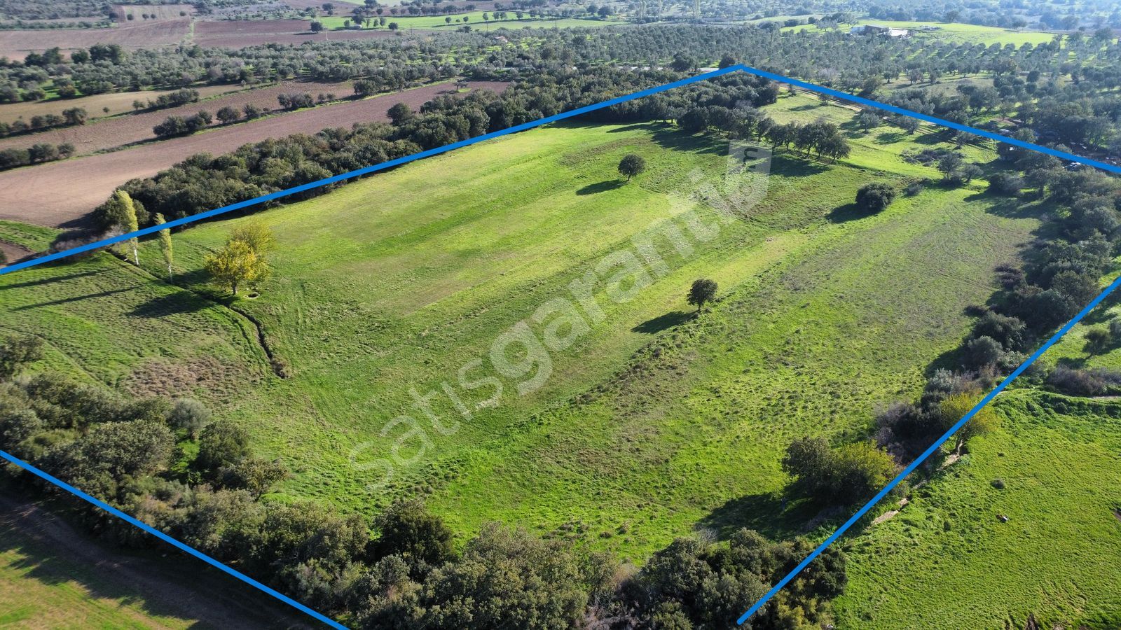 ÇANAKKALE HAN EMLAK OTOMOTİV'DEN ÜVECİK KÖYÜNDE SATILIK ARSA