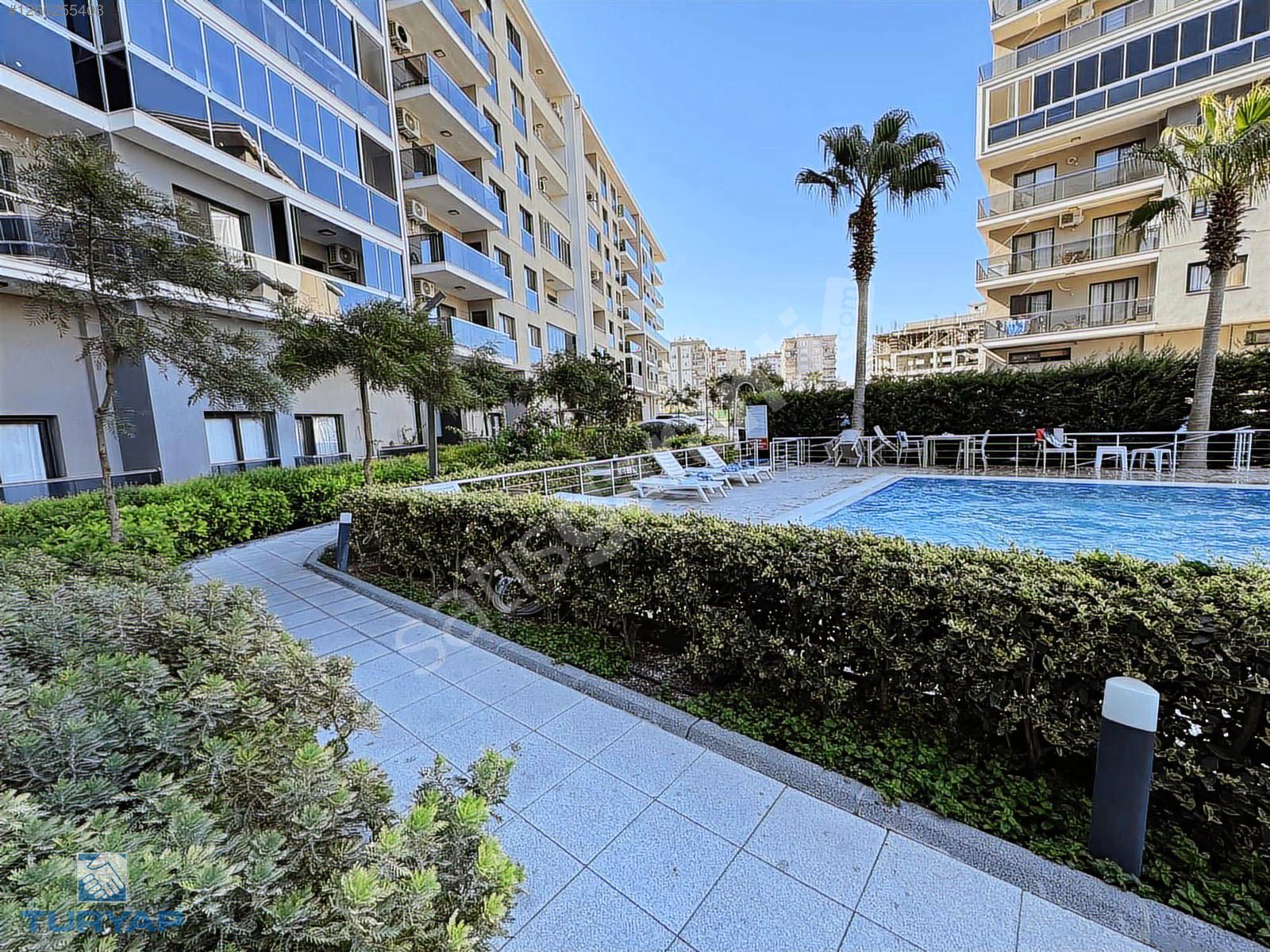 TORBALI İZBAN YAKINI HAVUZLU GÜVENLİKLİ SİTEDE SATILIK 1+1 DAİRE