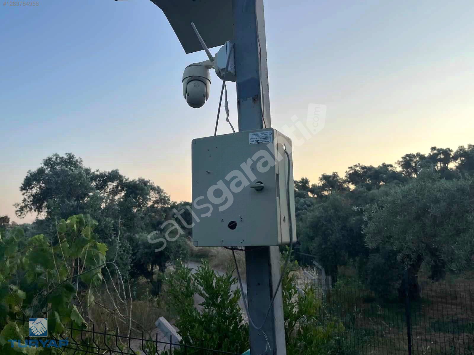 TORBALI KARAKIZLAR DA 3405 m2 EVİ OLAN MÜSTAKİL PARSEL ARAZİ