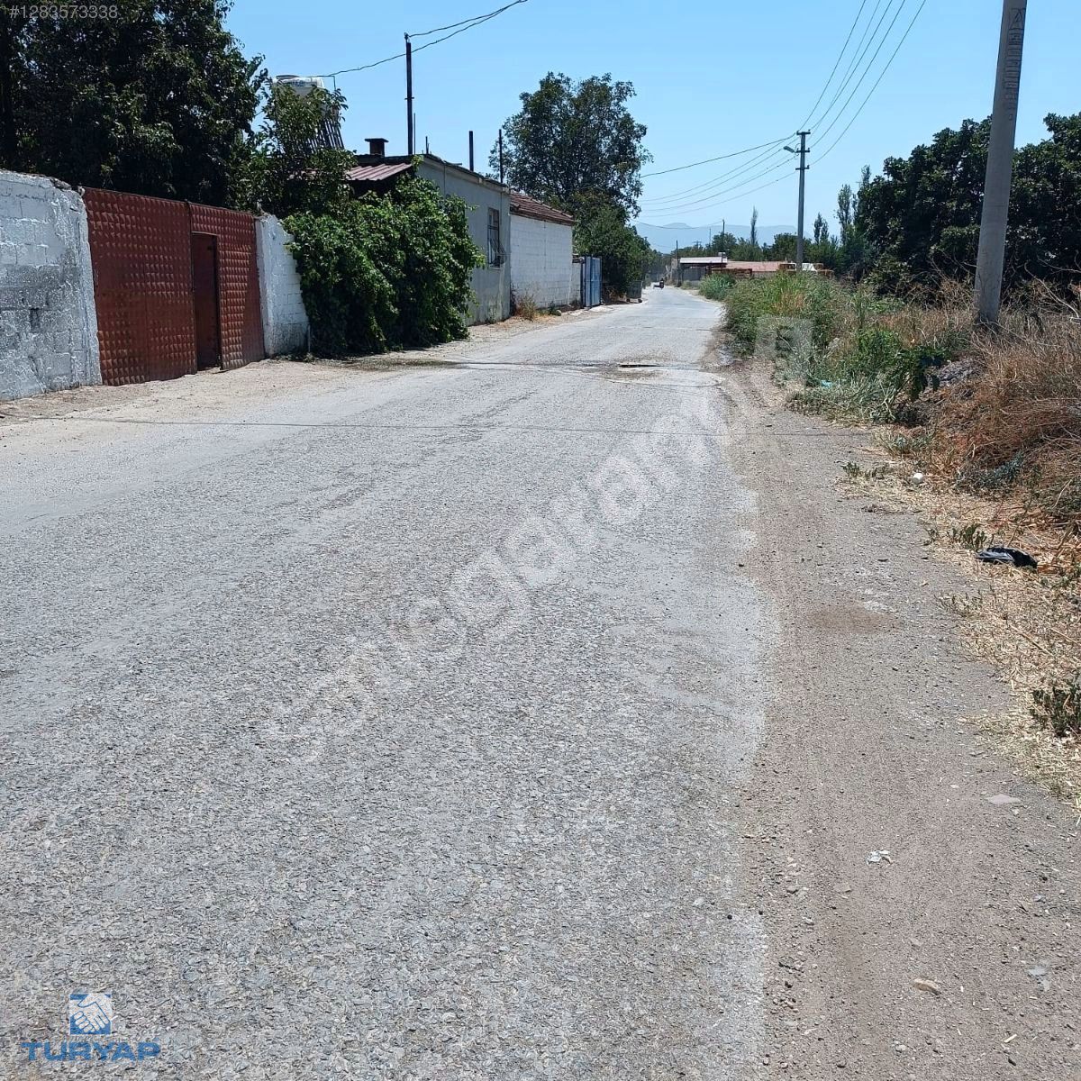 TURYAP'TAN BAYINDIR YEŞİLOVA KÖY İÇİNDE 10.032 M2 SATILIK TARLA