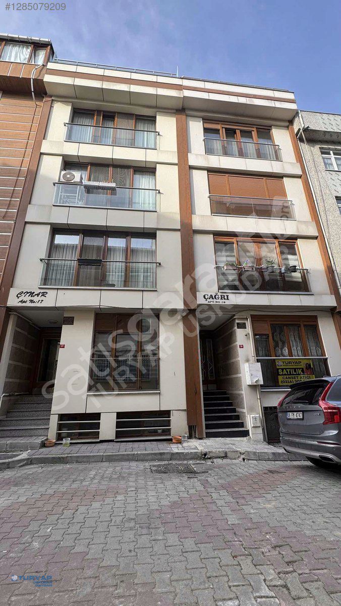 Üsküdar Salacakta Genç Binada 2+1 Katta Tek Balkonlu Daire