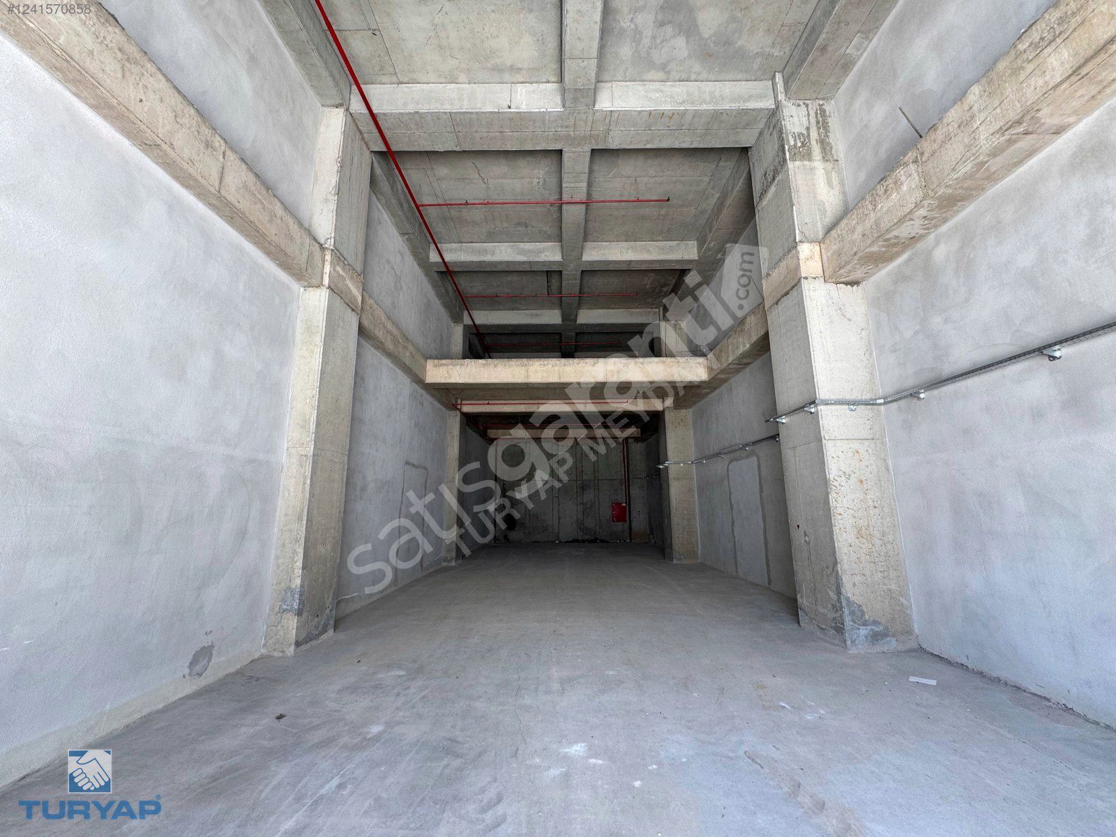 Tuzla Aydınlı'da Sanayi Sitesi'nde Kiralık 298m² Yüksek Tavanlı