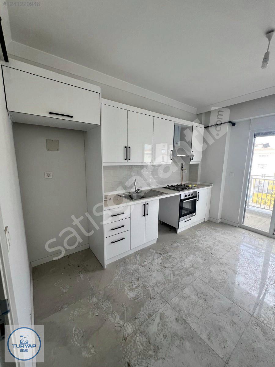 TUZLA MERKEZ'DE İSTASYON CAD.SATILIK 3+1 SIFIR DAİRE