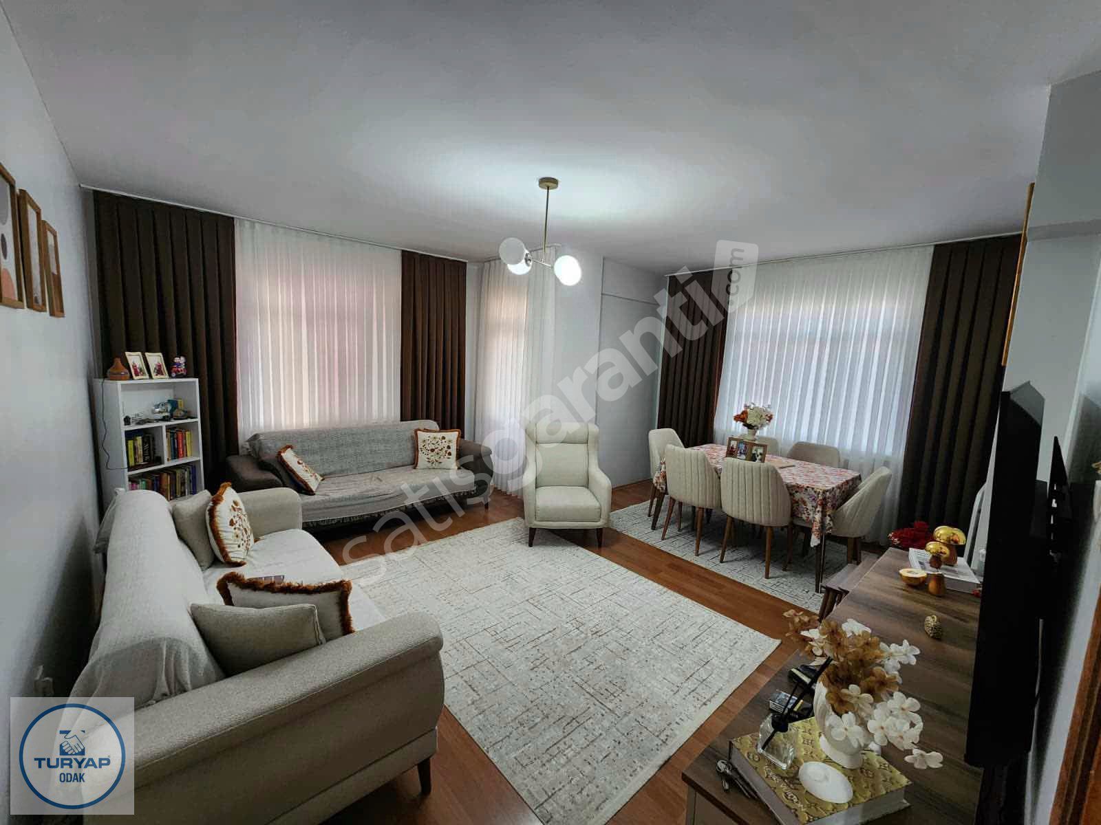 GEBZE MERKEZİ KONUMDA KİRALIK 3+1 DAİRE