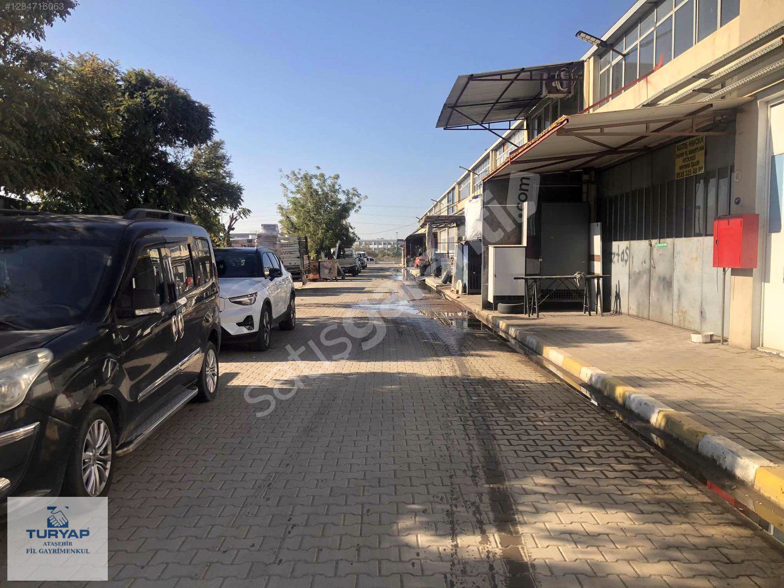 EGE SANAYİ SİTESİ'NDE 115 M2 BATARLI KİRALIK DÜKKAN