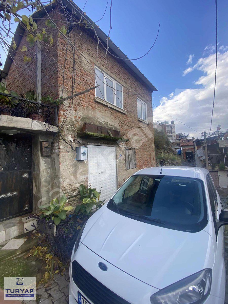 TURYAP'TAN SATILIK MERKEZE YAKIN MASRAFSIZ BAHÇELİ EV