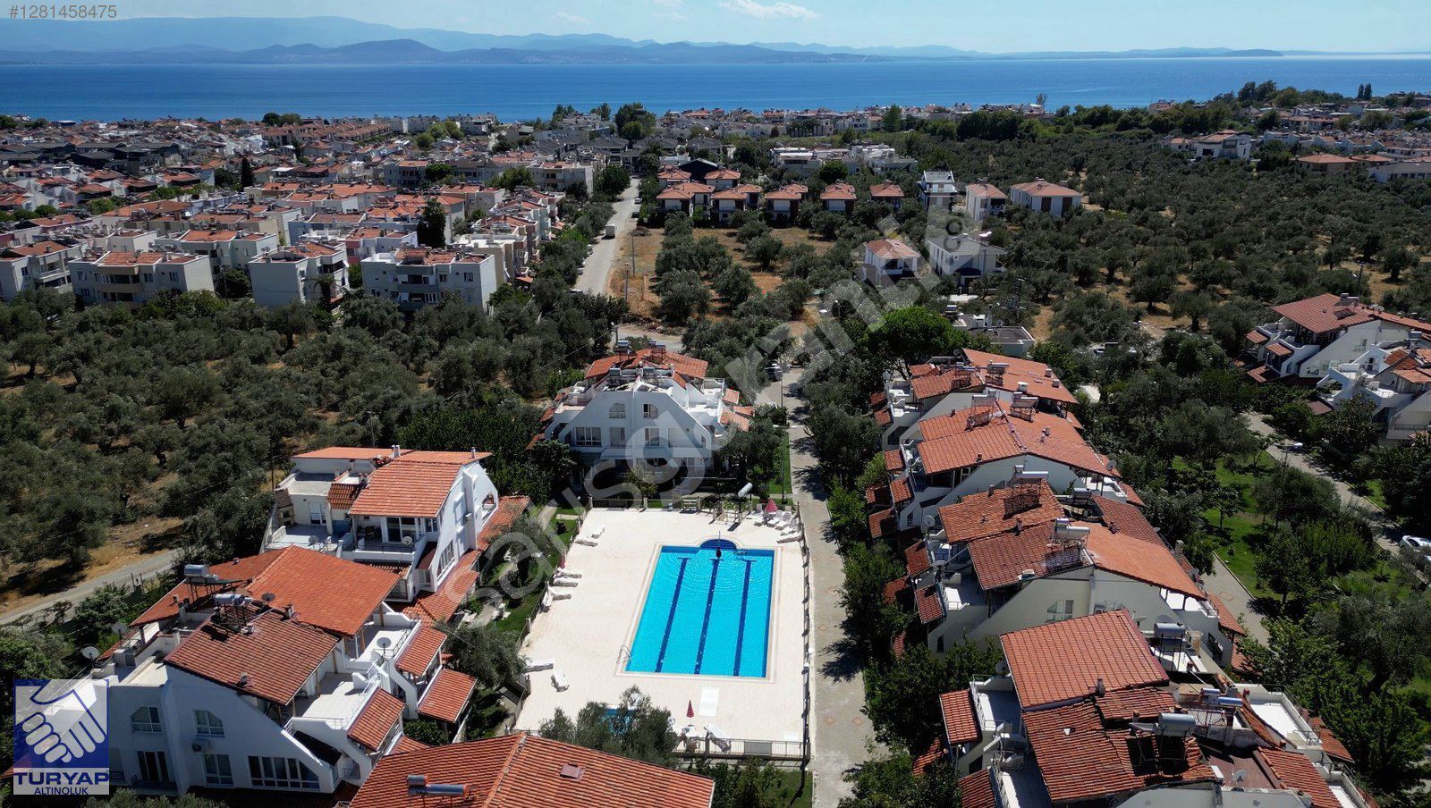 TAHTAKUŞLAR DENİZ TARAFINDA HAVUZLU SİTE DE SATILIK 3+1 VİLLA