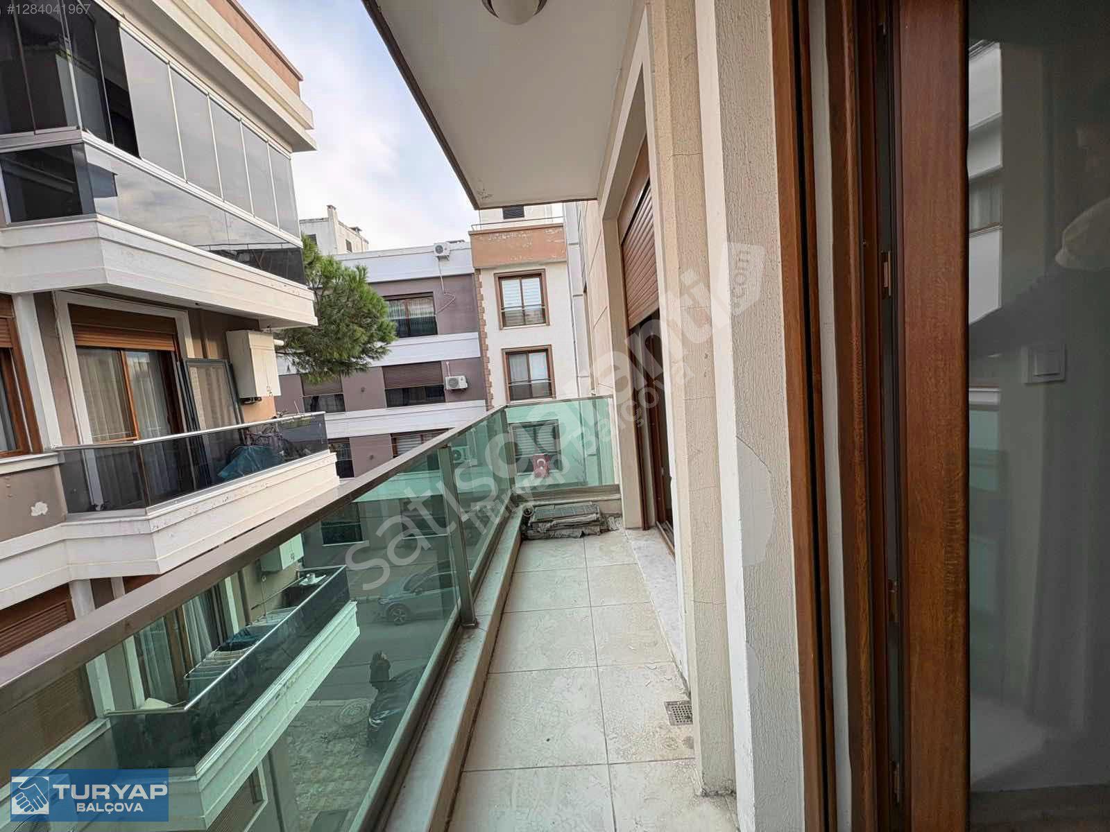 İstinyePark ve Vergi Dairesi Yakını 3 Cepheli 3+1 Kiralık Daire