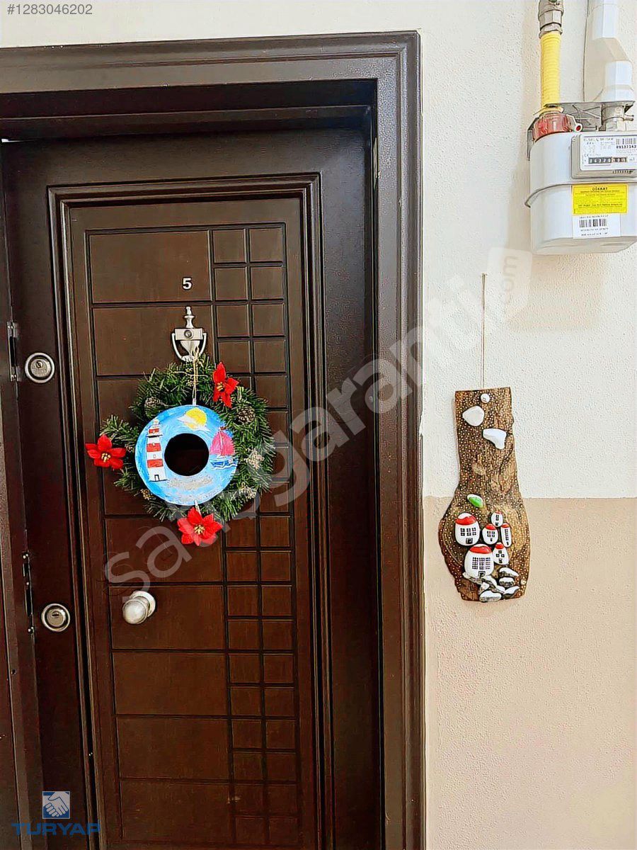 Turyap'tan Burhaniye'de Merkez'de Satılık 4+1