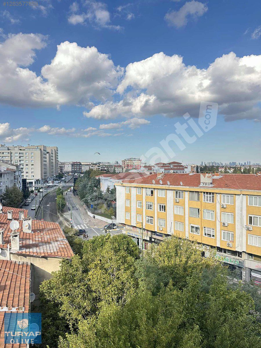 Zeytinburnu Seyitnizamda Site İçi Ferah 3+1 Satılık Daire