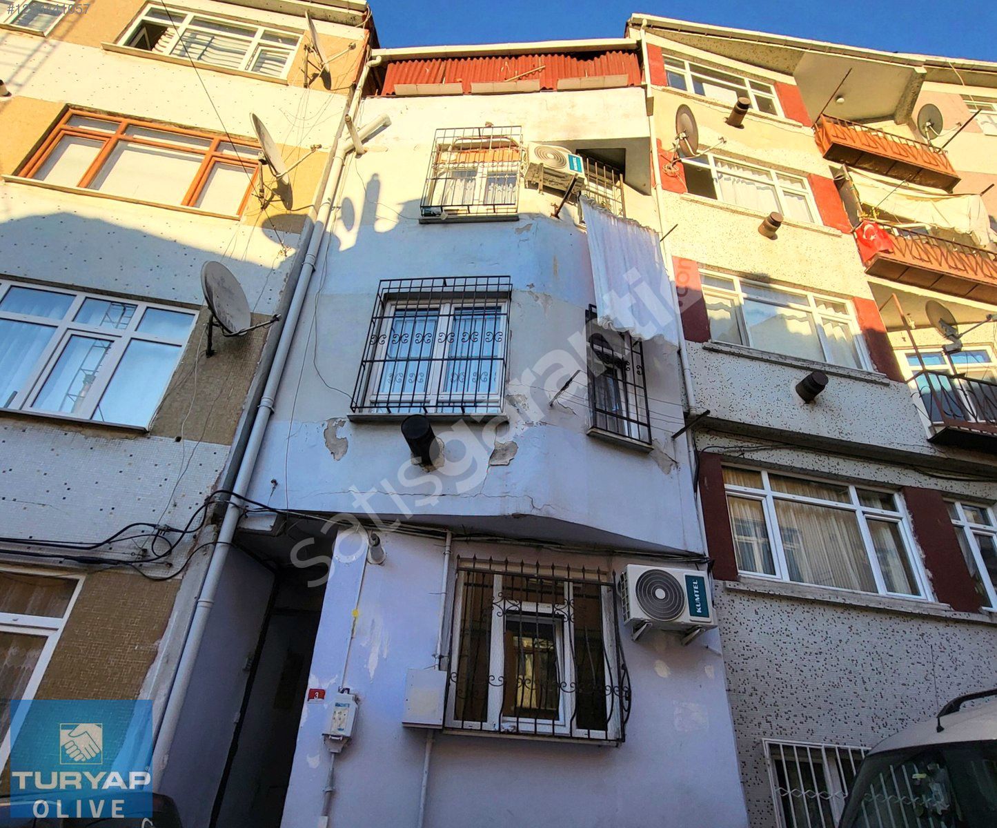 Fatih Derviş Ali mah. Satılık Müstakil Komple Bina 4 Katlı