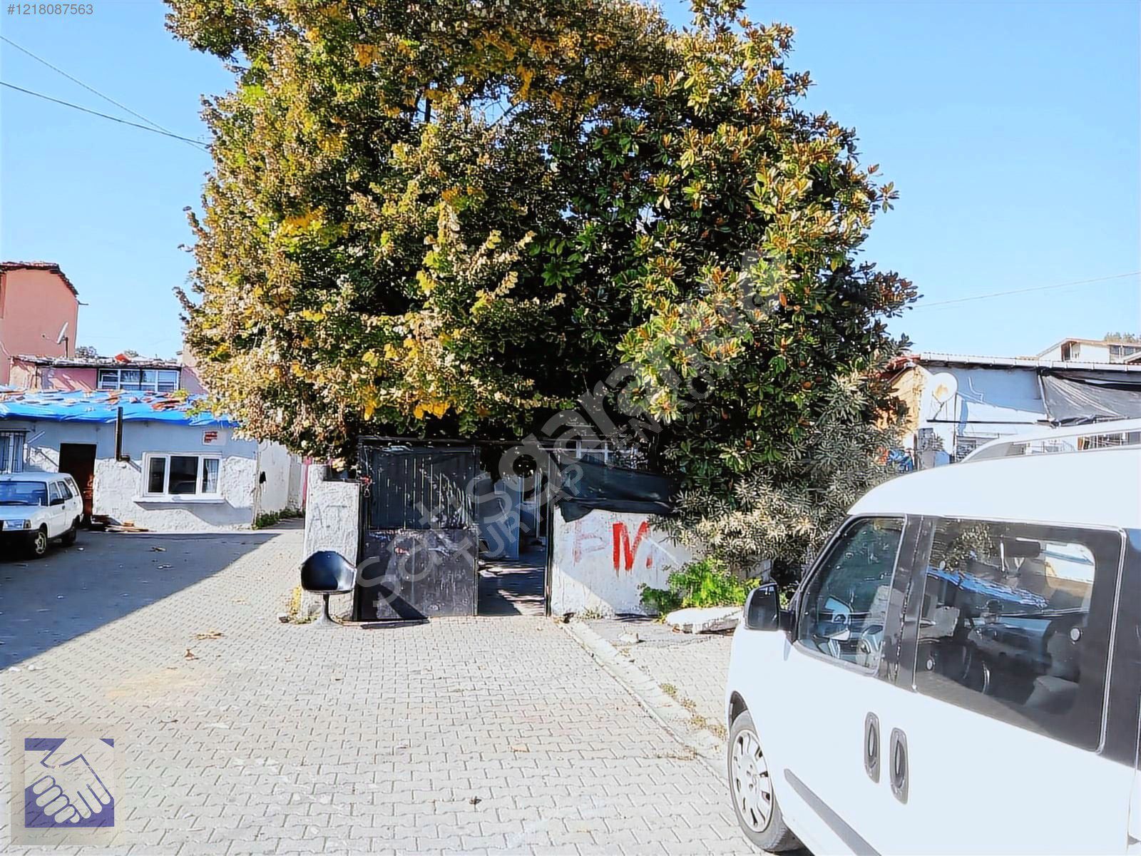 Çayırbaşı sahil'de 2 adet.SATILIK müstakil bahceli