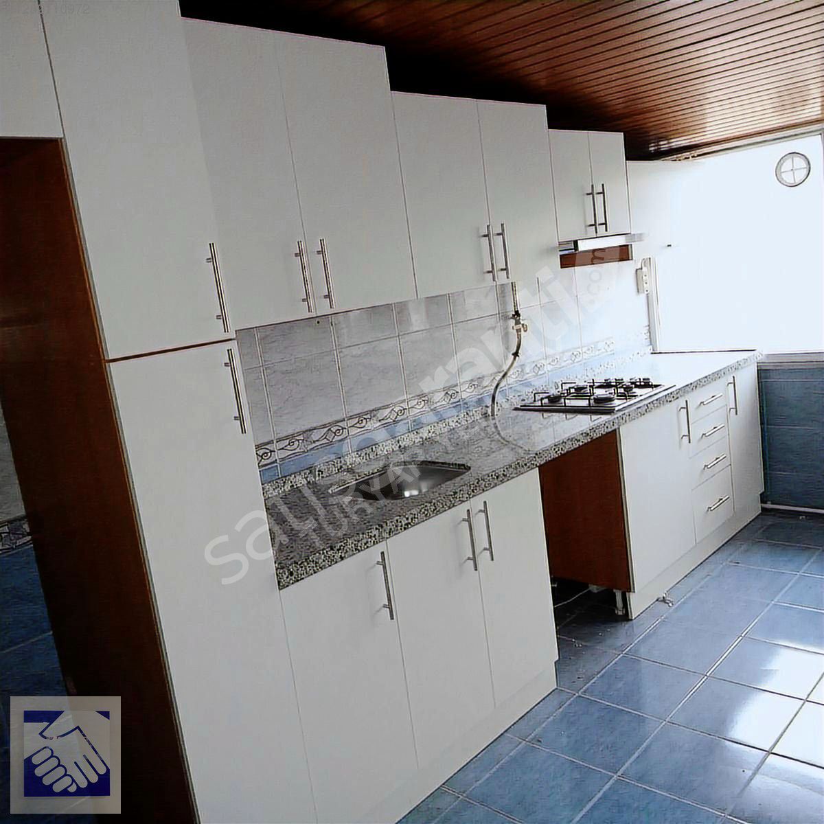 İstinyede temiz KİRALIK 2+1 daire