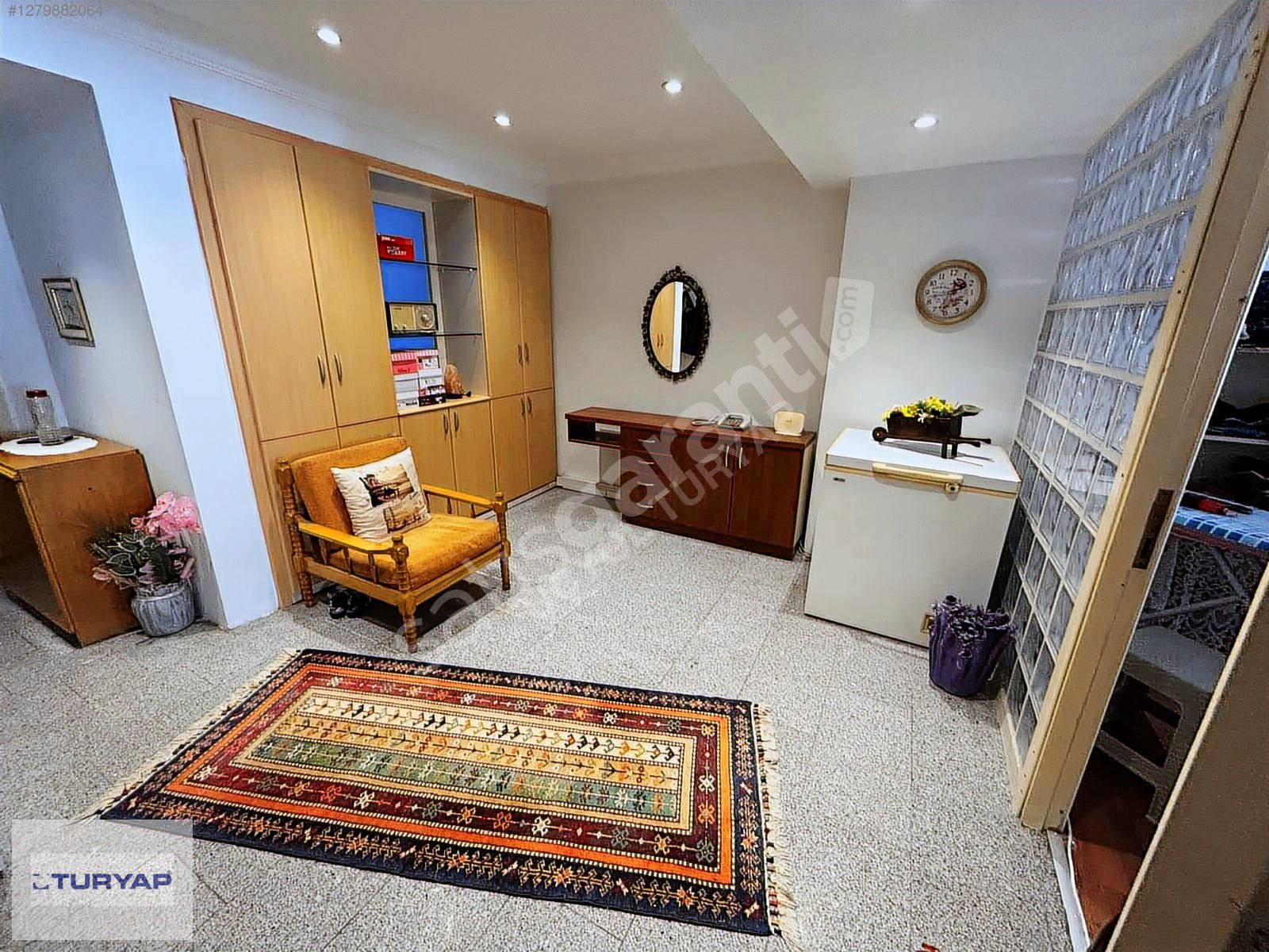 İzmir Konak Mithatpaşa Cadde Üzeri Satılık Daire